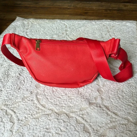 Marc New York Red Quilted Crossbody Bag - Picture 2 of 11